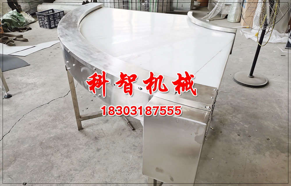 面筋包裝輸送線(xiàn)轉(zhuǎn)彎皮帶輸送機(jī)選型